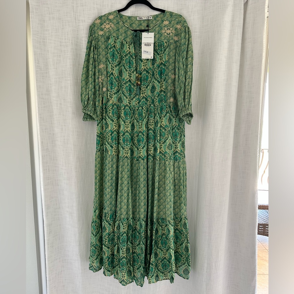 Zara Maxi Dress Size L. *NWT